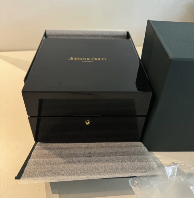 Audemars Piguet Box
